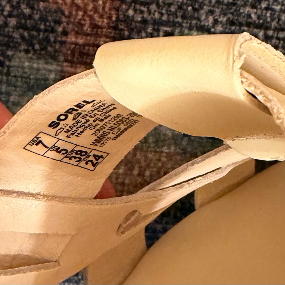 sorel dayspring slingback leather sandal in honey white black - Picture 3 of 5